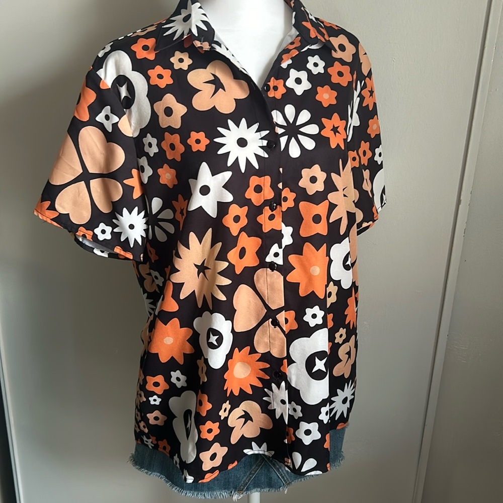 ROMWE Women’s Retro Floral Hawaiian Print Oversized Button Up Shirt - Picture 3 of 9